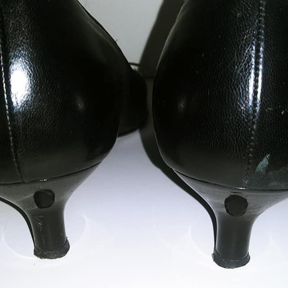 2 for $40 Ferragamo Black Leather Kitten Heels - Picture 5 of 7